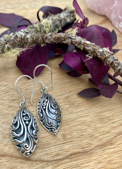 Oval White Shell Leaf Earrings