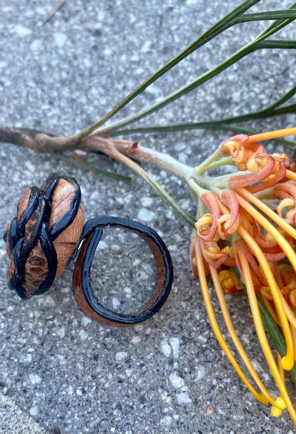 Snakeskin Flower Ring - Dark Tan