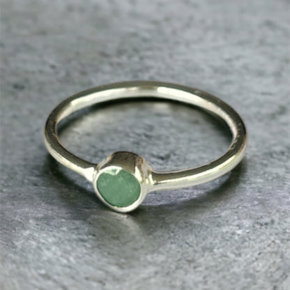 Emerald sterling silver ring