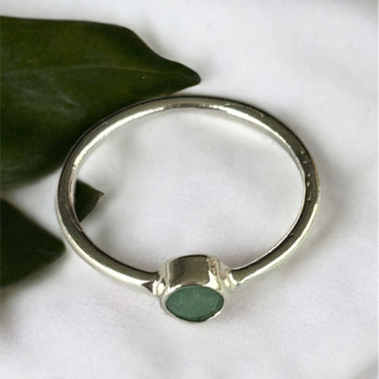 Emerald sterling silver ring