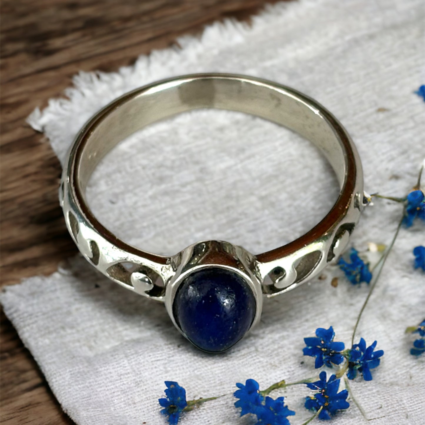 Lapis Lazuli oval sterling silver ring